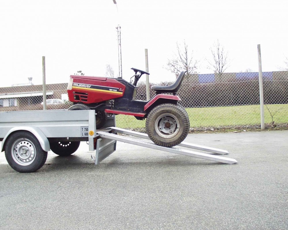 LR.040.20 Hobby nájezdy přímé 2m / 600kg - hobby nájezdy na sekačku rovné