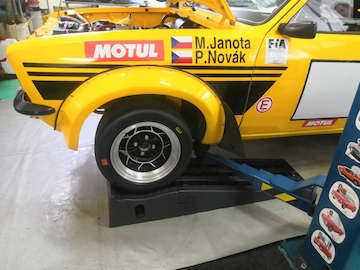 TS295DT Oddělitelné vyšší nájezdy 1,3m / 6t - plastove-najazdy-pre-vymenu-oleja ts295dt