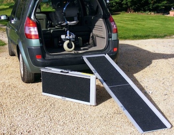 STR017-5 3x složitelné přenosné nájezdy pro invalidní vozíky 1,52m / 272kg - 2_slozitelne_najezdy_invalidni_voziky_vozickare_13